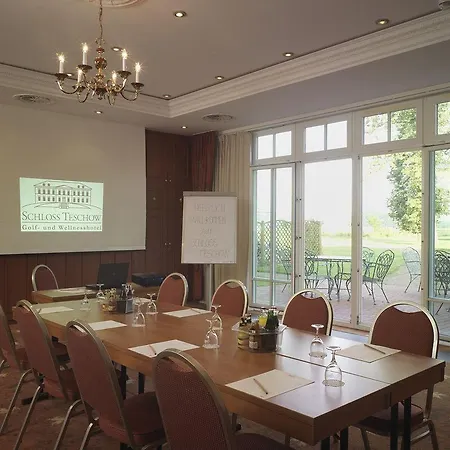 מלון Schloss Teschow 4*